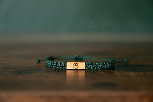 Geocaching Symbol Reclaimed Wood & Macramé Bracelet