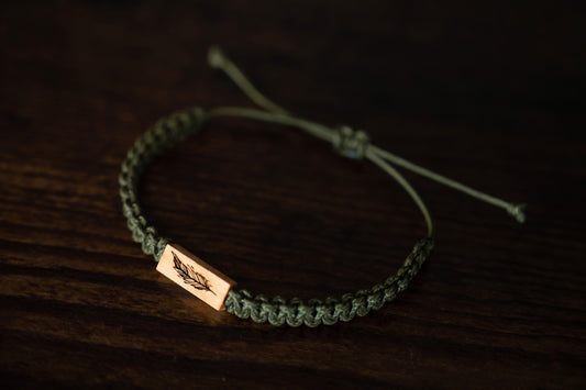 Feather Reclaimed Wood & Macramé Bracelet