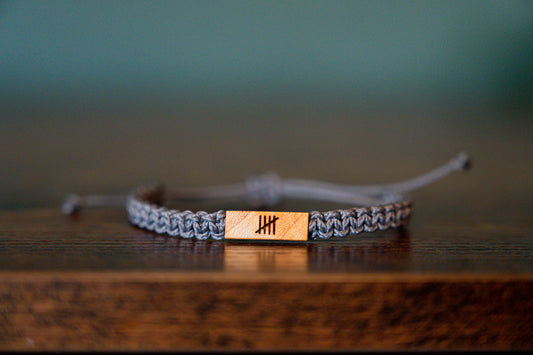 5th Anniversary Maple & Macrame Bracelet